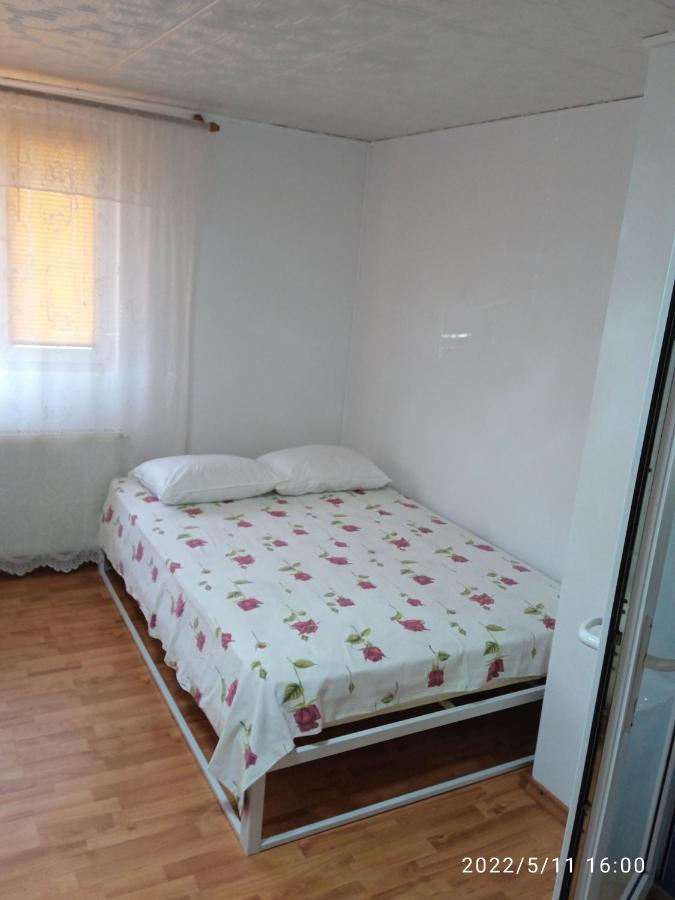 Central City House Тулча Экстерьер фото