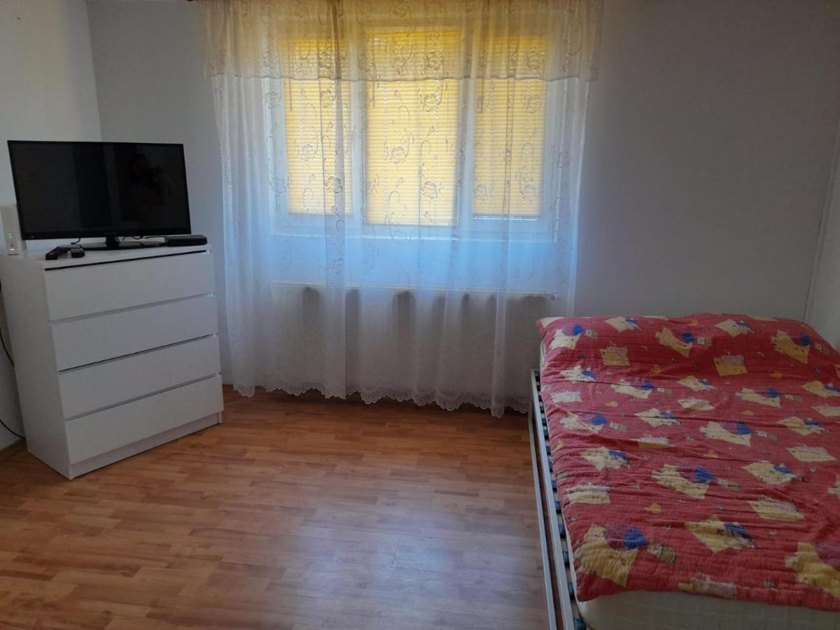 Central City House Тулча Экстерьер фото